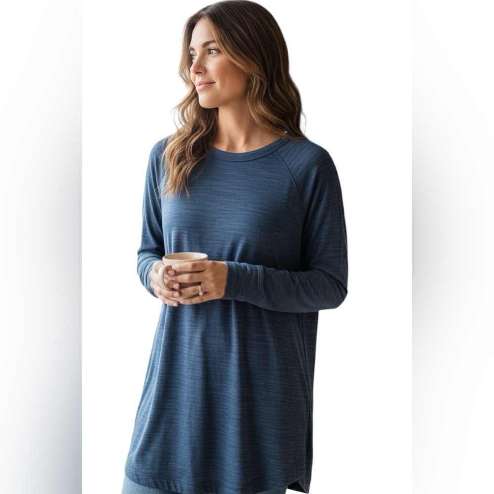 Athleta Blue Long Sleeve Tunic Top XS Heathered Raglan Sleeve